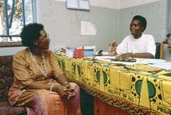 Frivilliges innsats for å spre informasjon om AIDS i Zambia har stor betydning for befolkningen. 5. desember er den internasjonale dagen for frivillig arbeid. Foto: UN Photo