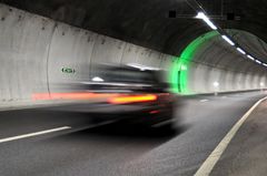 Nå blir det gjennomsnittsmåling av fart i Mælefjellstunnelen og Ålesundstunnelene fra mandag 6. april kl. 12.00. Foto: Knut Opeide/Statens vegvesen