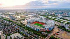 PÅ FOTBALLKAMP: Mange nordmenn reiser til Manchester for å se fotballkamp. Foto cred: Shutterstock (Old Trafford)