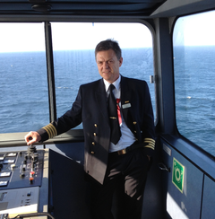 Kaptein David Mannov gleder seg til å vekke liv i Fjord Cats kraftige Ruston-maskiner igjen. Foto: Fjord Line