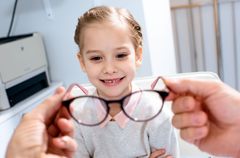 Nye regler for stønad til barnebriller skaper forvirring.