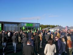 Ca. 250 mennesker fikk i dag med seg åpningen av Norges grønneste butikk