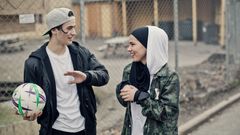 Yousef og Sana er karakterer i SKAM, og spilles av Cengiz Al og Iman Meskini. Foto: Tom Øverlie/NRK.