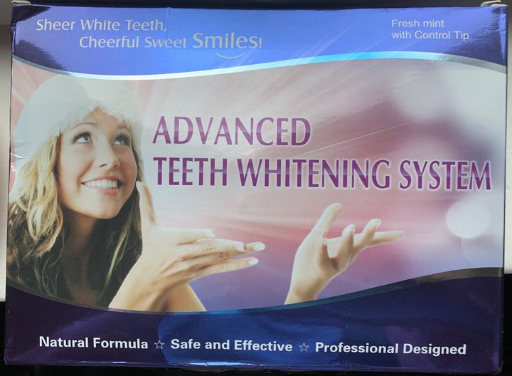 Advanced teeth whitening system var ett av tannblekemidlene som fikk omsetningsforbud som følge av kampanjen fordi produktet inneholder ulovlig høye konsentrasjoner av hydrogenperoksid som kan føre til alvorlige skader på tannkjøttet og tennene (Illustrasjonsfoto: Mattilsynet).