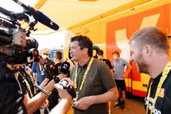 Ole Robert Reitan, CEO i Reitan Retail, på plads under Tour de France 2023.