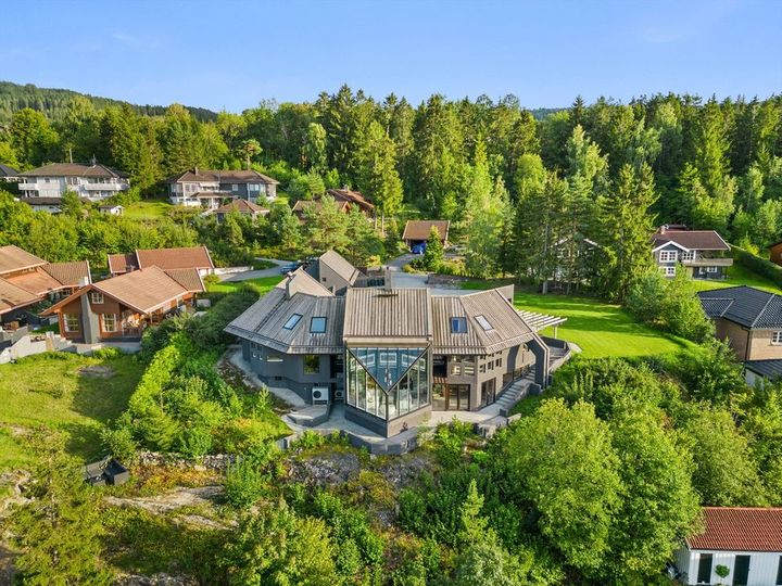Denne helt unike boligen i Mjøndalen, med en prislapp på 11,5 millioner kroner, er blant de mest sette boligene på FINN eiendom i 2023.