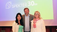Spekters administrerende direktør, Anne-Kari Bratten, sammen med styreleder, Bernt Reitan Jenssen og nestleder i styret, Inger Cathrine Bryne.