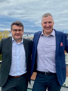 Ronny Smolan blir administrerende direktør og Terje Gromholt blir viseadministrerende direktør med ansvar for strategi og utvikling, i det sammenslåtte selskapet.