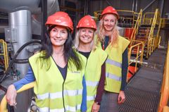 Bildet viser Monica Fjellstad, administrerende direktør i Bodø Energi, Marianne Mebye, direktør forretningsutvikling og bærekraft i Bodø Energi, og Eline Olafsrud, konstituert direktør i Bodø Energi Varme